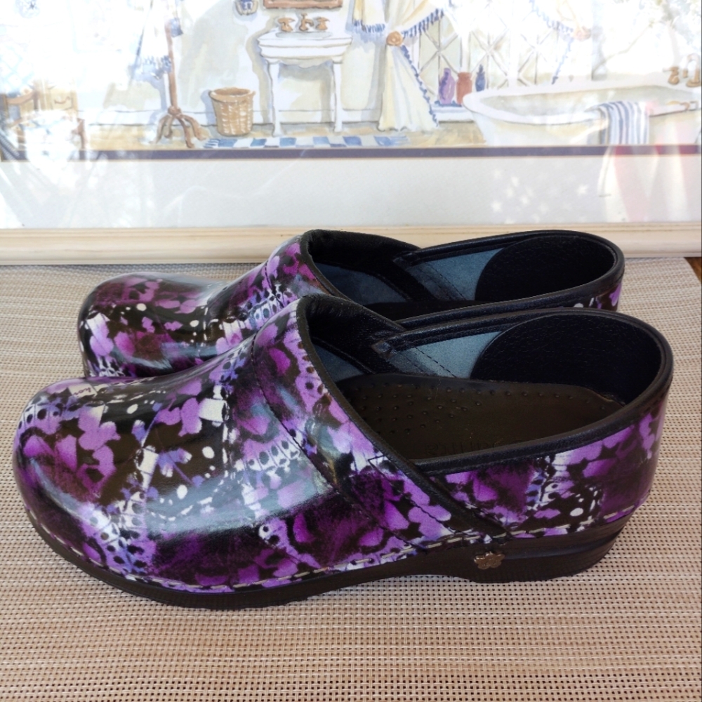 Koi's By Sanita "Professional Lorraine" Purple Butterfly Patent Clogs. Size 7.